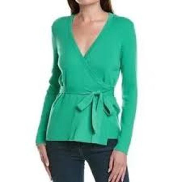 NWT CAbi #6244 Women's Green V-neck Cocktail Cardigan Sweater Size Medium - Picture 1 of 6